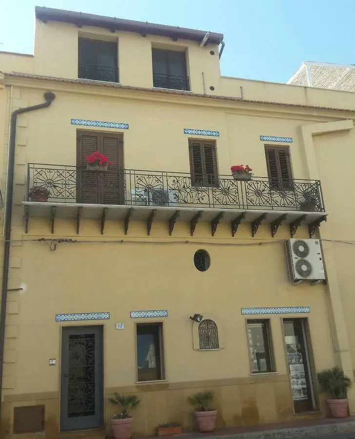 Alma Nua Bed & Breakfast Terrasini Italy