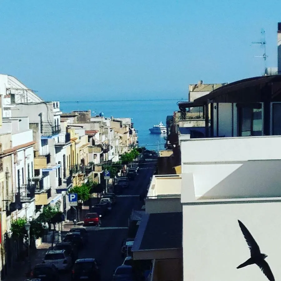 Alma Nua Bed & Breakfast Terrasini 3*,